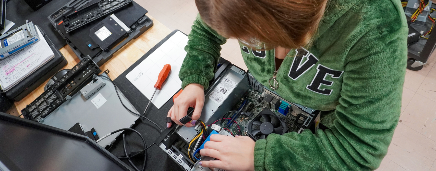 Students at Wes-Del Community Schools work hands-on in the district’s STEM and Computer Science labs, which are spaces expanded and modernized with support from Ball Brothers Foundation to help prepare Indiana students for in-demand careers in technology, engineering, and advanced manufacturing.