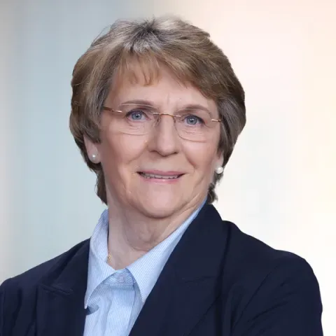 Linda Smith